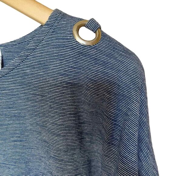 Bleu Bayou Blue and White Pinstripes Top with Open Sleeves Size M - Picture 4 of 6